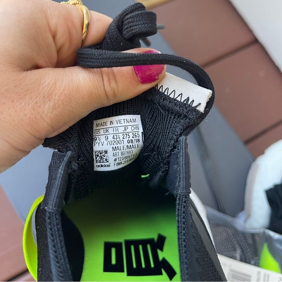 Sold!ADIDAS ORIGINALS REVIVES THE P.O.D. S3.1 WITH NEW MATERIALS AND COLORS - Picture 5 of 12